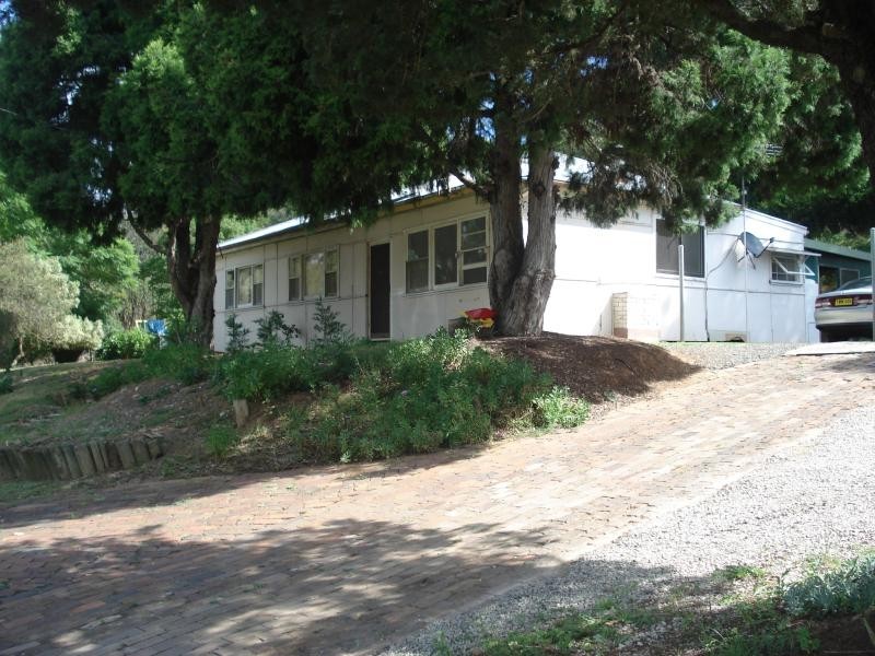 303 ARGYLE STREET, Picton NSW 2571