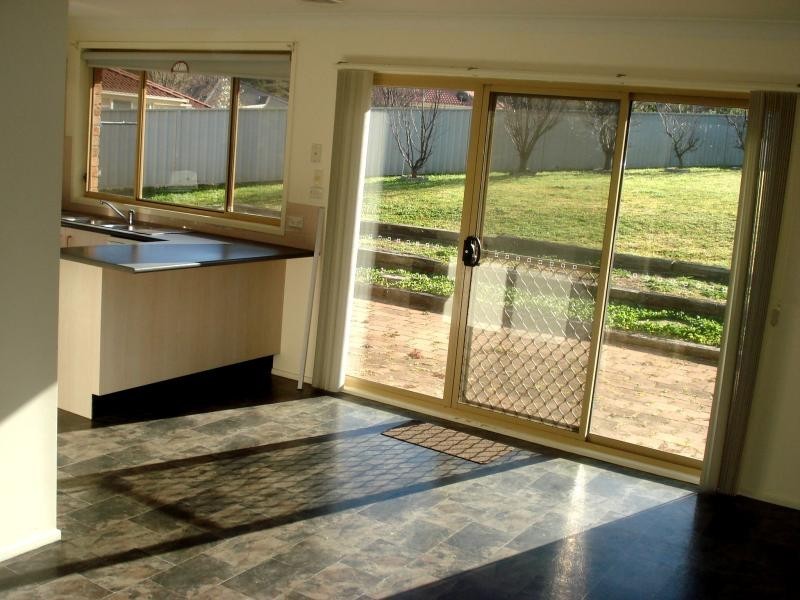 6 Ribbon Gum Place, Picton NSW 2571