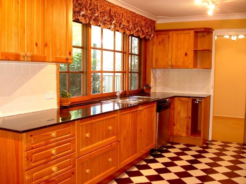 10 Turner Street, Thirlmere NSW 2572