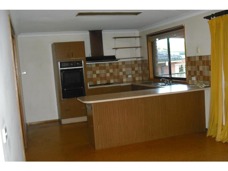 64 Lumsdaine Street, Picton NSW 2571