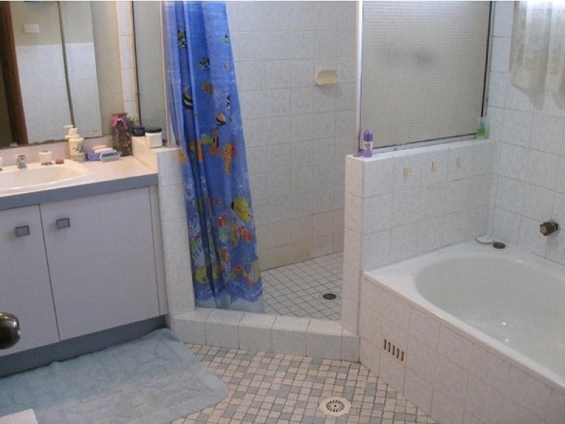 10 Regreme Road, Picton NSW 2571