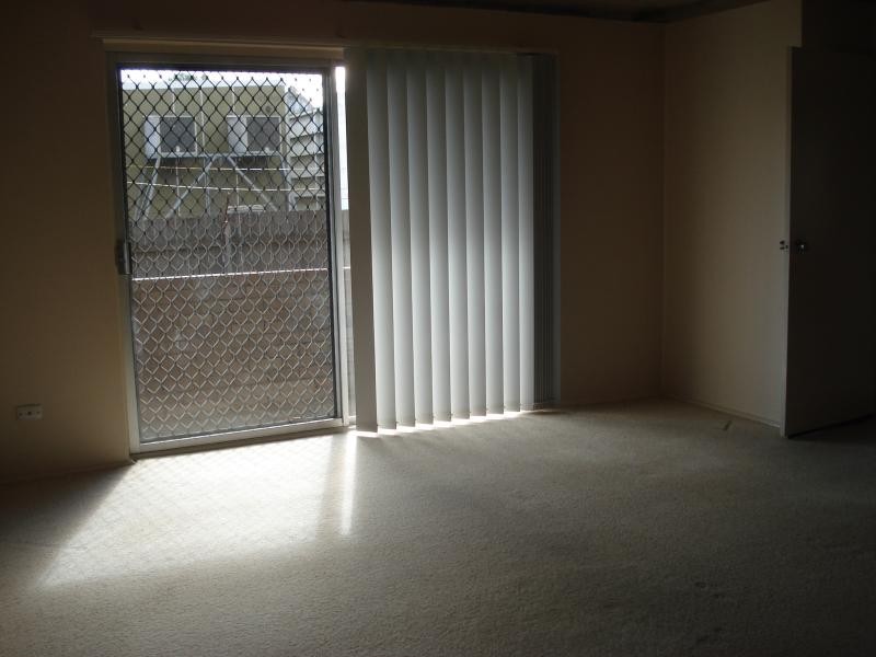 Unit 11/77 Menangle Street, Picton NSW 2571