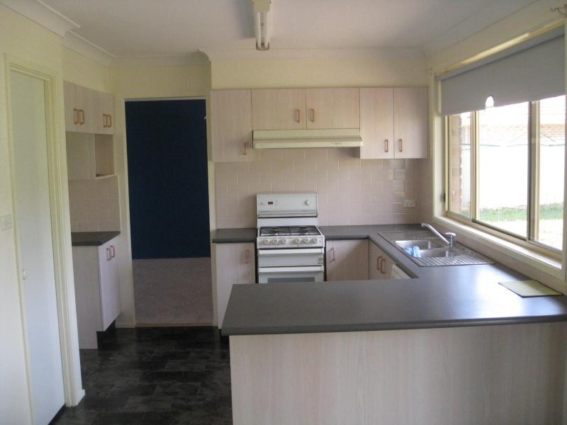 6 Ribbon Gum Place, Picton NSW 2571