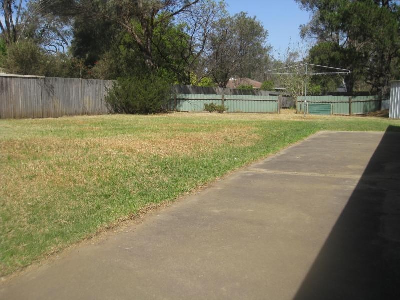 12 Tanya Place, Tahmoor NSW 2573