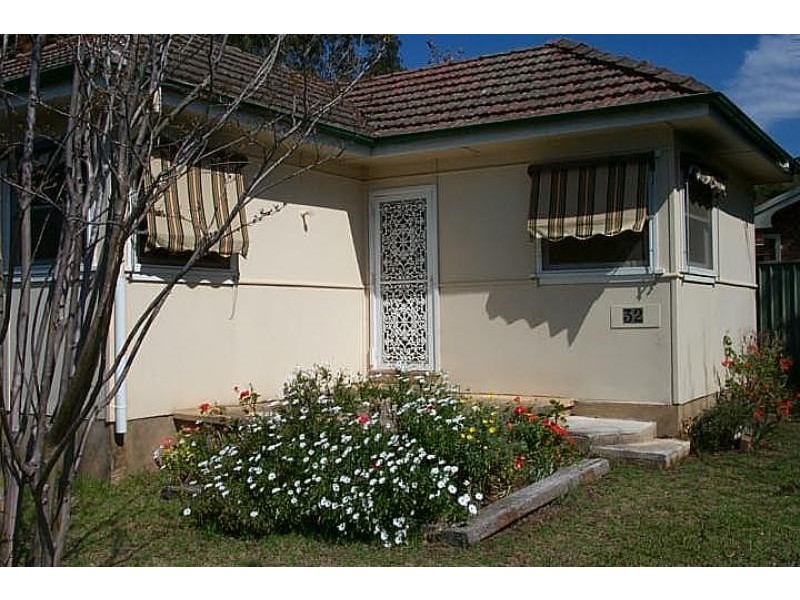 32 Westbourne Avenue, Thirlmere NSW 2572