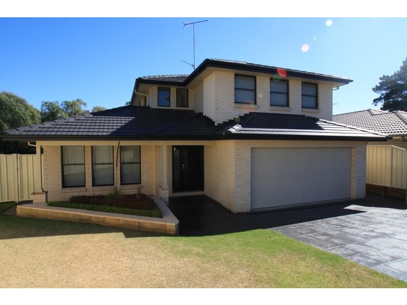 5 McBrien Place, The Oaks NSW 2570