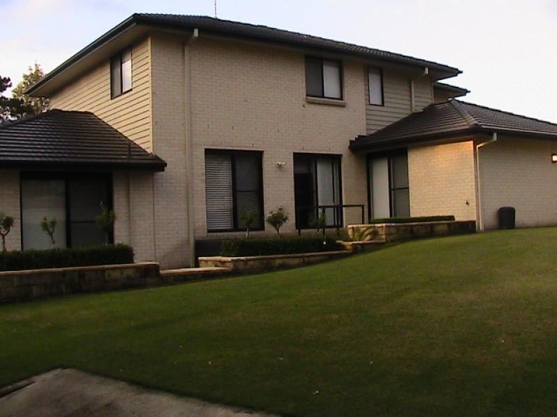 5 McBrien Place, The Oaks NSW 2570