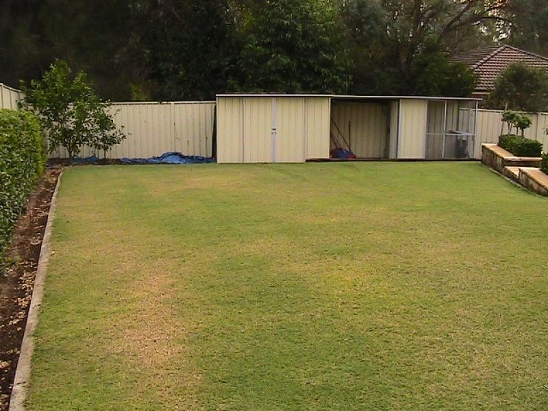 5 McBrien Place, The Oaks NSW 2570