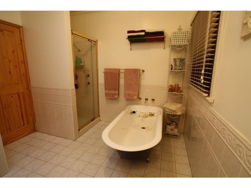 229 Menangle Street, Picton NSW 2571