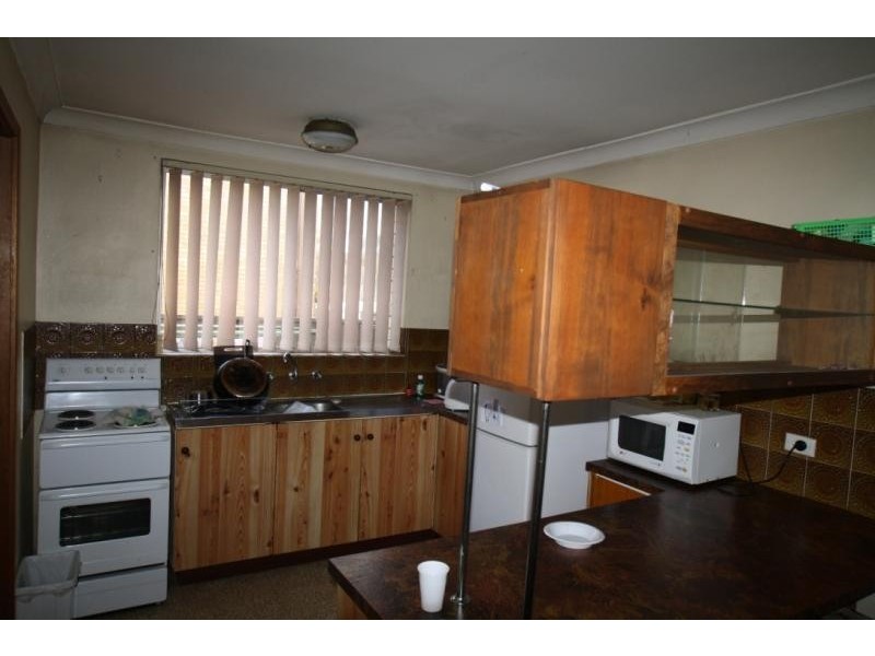 2/131 Menangle Street, Picton NSW 2571