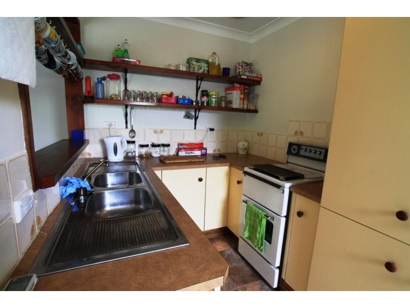 22 Campbell Street, Picton NSW 2571