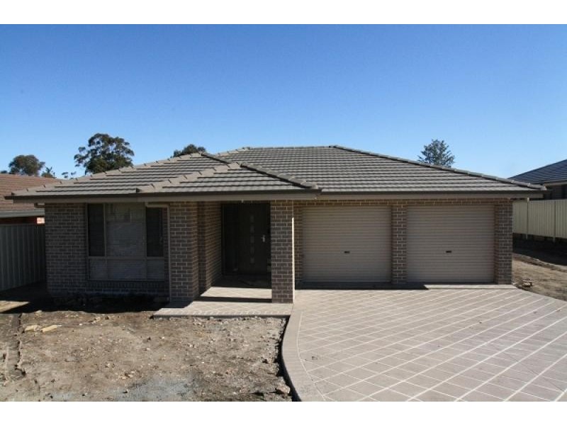 29 Progress Street, Tahmoor NSW 2573