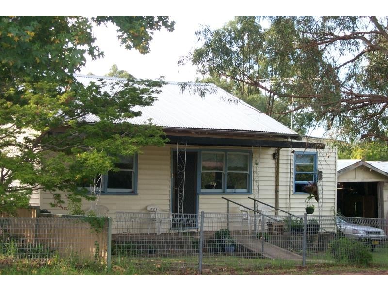 35 Rita Street, Thirlmere NSW 2572