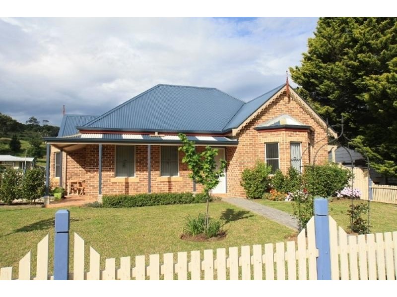 Villa1 , 104 Menangle Street, Picton NSW 2571