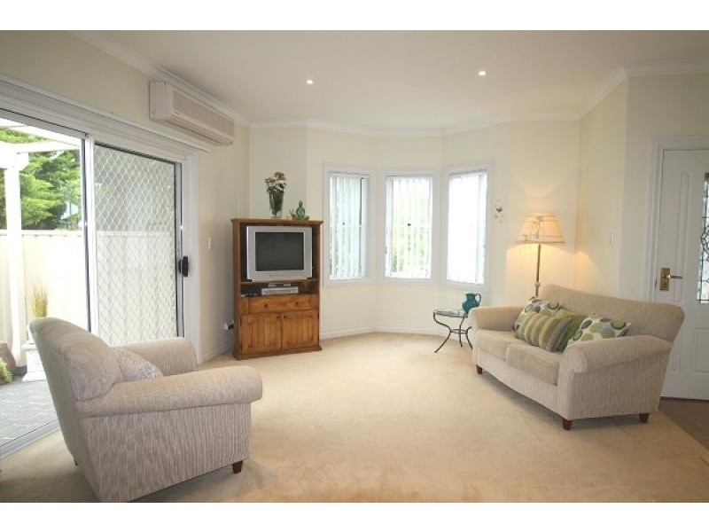 Villa1 , 104 Menangle Street, Picton NSW 2571