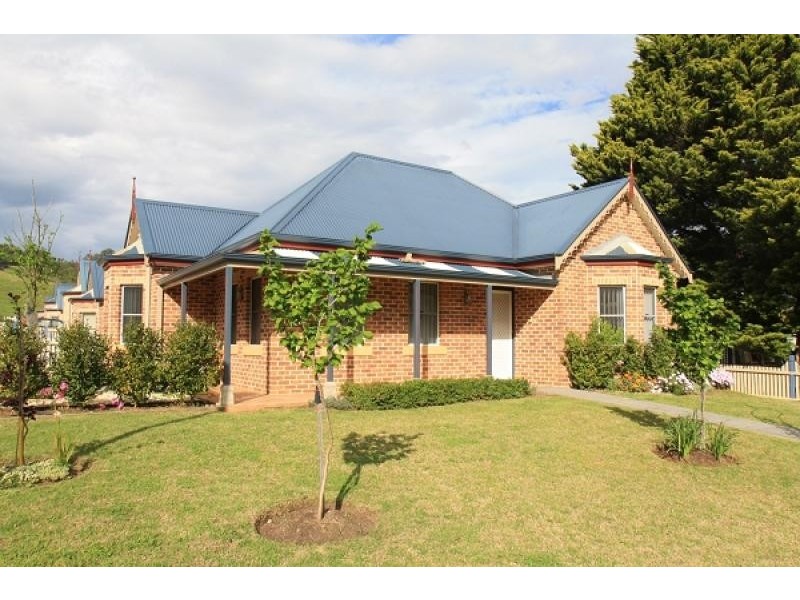 Villa1 , 104 Menangle Street, Picton NSW 2571