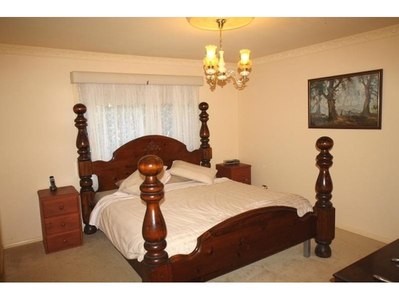 38 Turner Street, Thirlmere NSW 2572