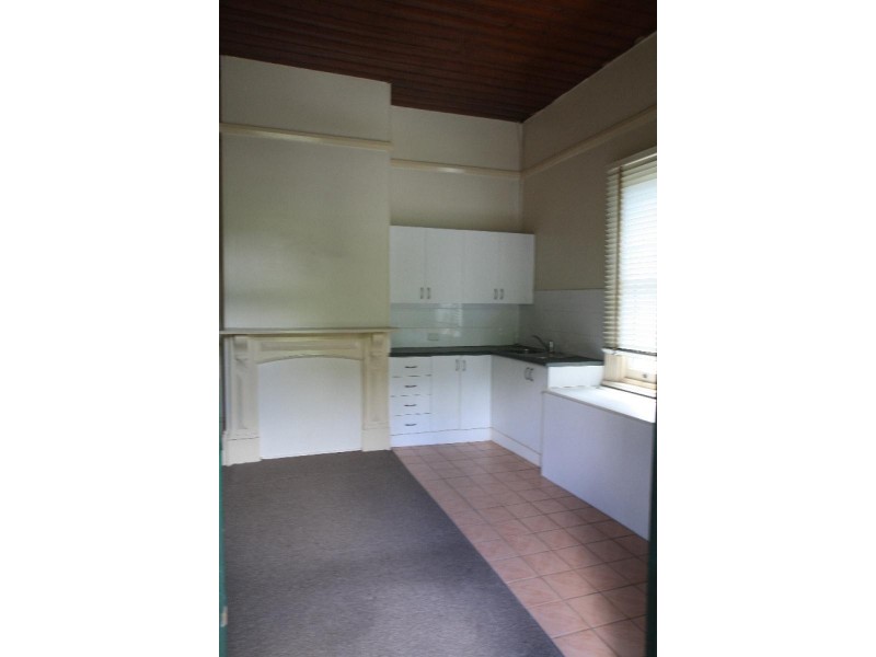 2/83 Menangle Street, Picton NSW 2571