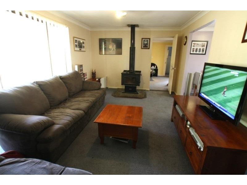 3 Audrey Street, Thirlmere NSW 2572