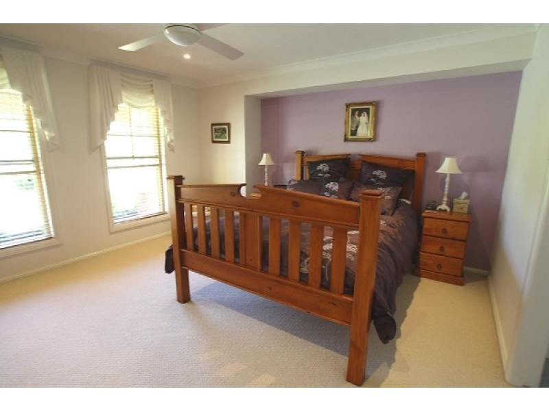 6 Milton Street, Thirlmere NSW 2572