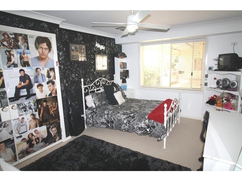 6 Milton Street, Thirlmere NSW 2572