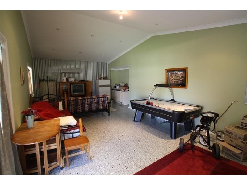 6 Milton Street, Thirlmere NSW 2572