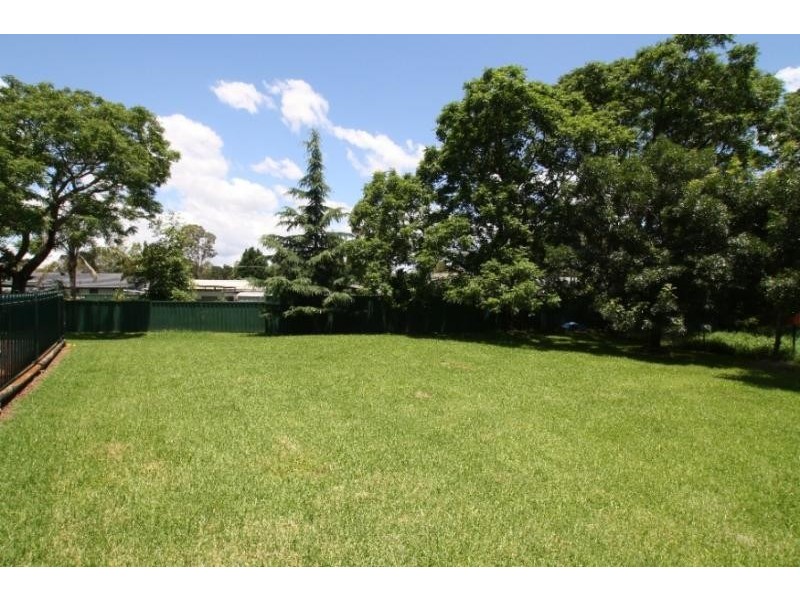 17 Darley Street, Thirlmere NSW 2572