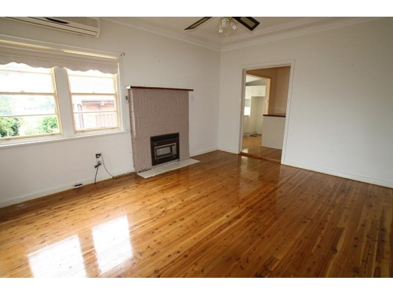 24 Victoria Road, Thirlmere NSW 2572