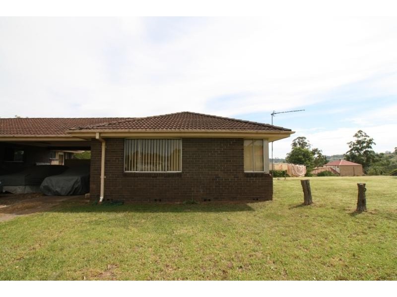 Unit 2/17 Cowper Street, Picton NSW 2571