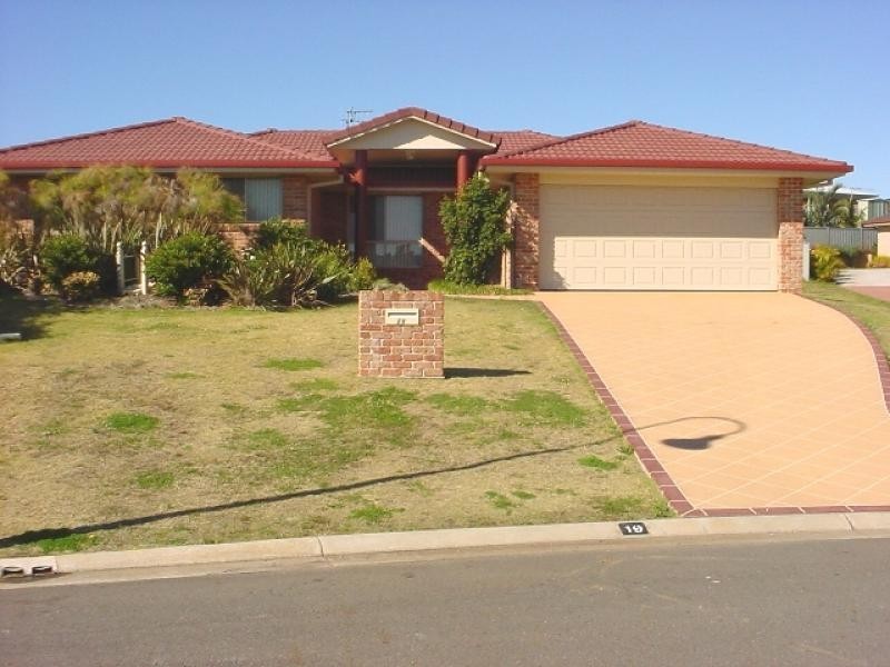19 Solander Place, Lake Cathie NSW 2445