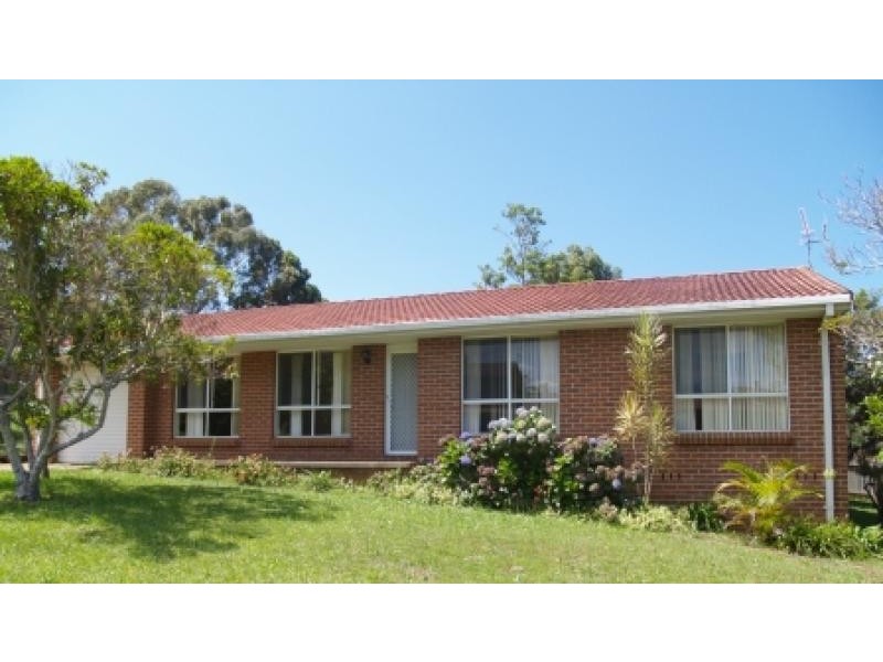 2 Candelo Close, Port Macquarie NSW 2444