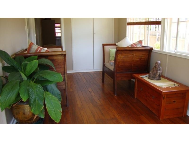 4 Mowle Street, Port Macquarie NSW 2444