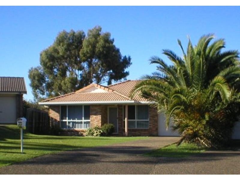 11 Scarlet Place, Port Macquarie NSW 2444