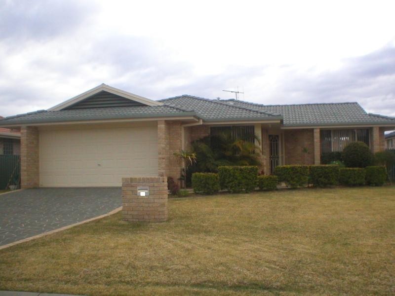 11 GENOA CLOSE, Port Macquarie NSW 2444