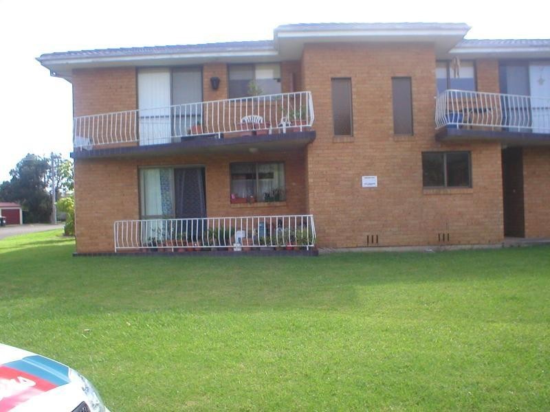 2/8 MALLAWA CRESCENT, Port Macquarie NSW 2444