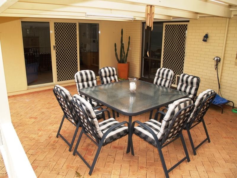 2 TALOFA CRESCENT, Port Macquarie NSW 2444