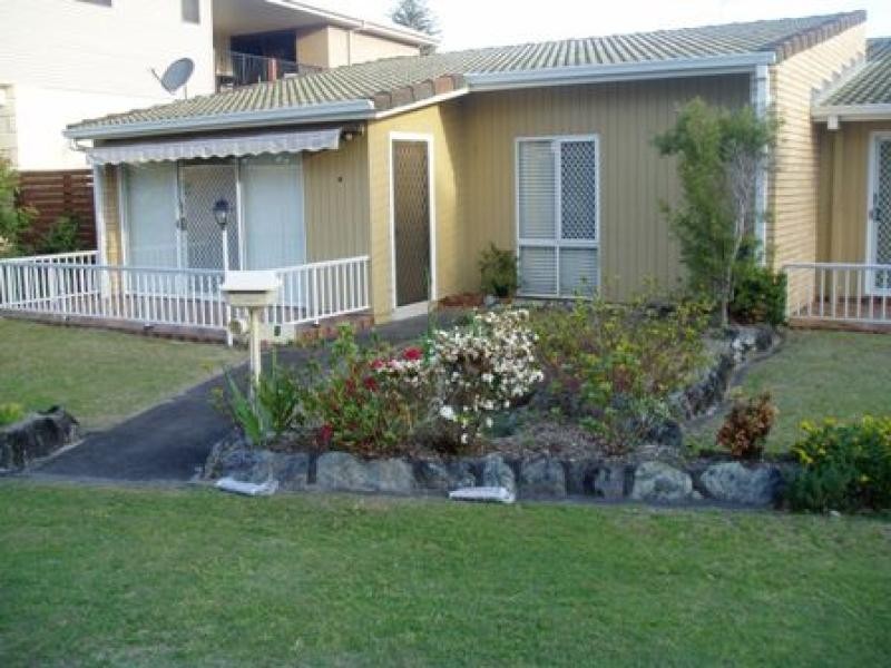 6/2 AQUA CRESCENT, Lake Cathie NSW 2445