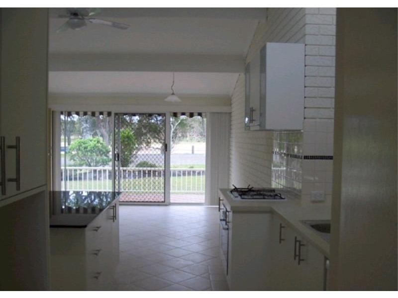 6/2 AQUA CRESCENT, Lake Cathie NSW 2445