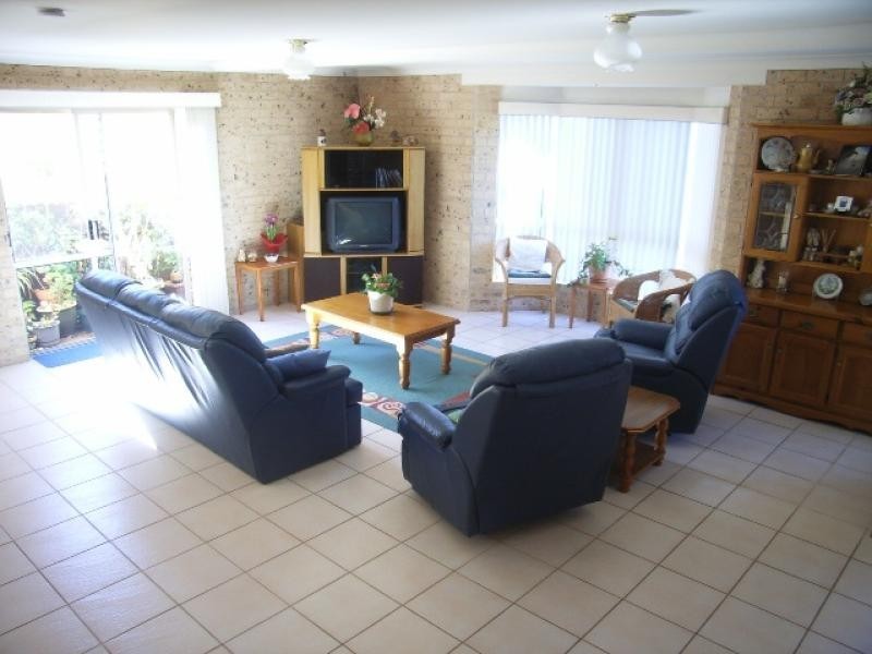 1517 Ocean Drive, Lake Cathie NSW 2445