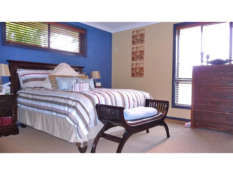 10 SOLANDER PLACE, Lake Cathie NSW 2445
