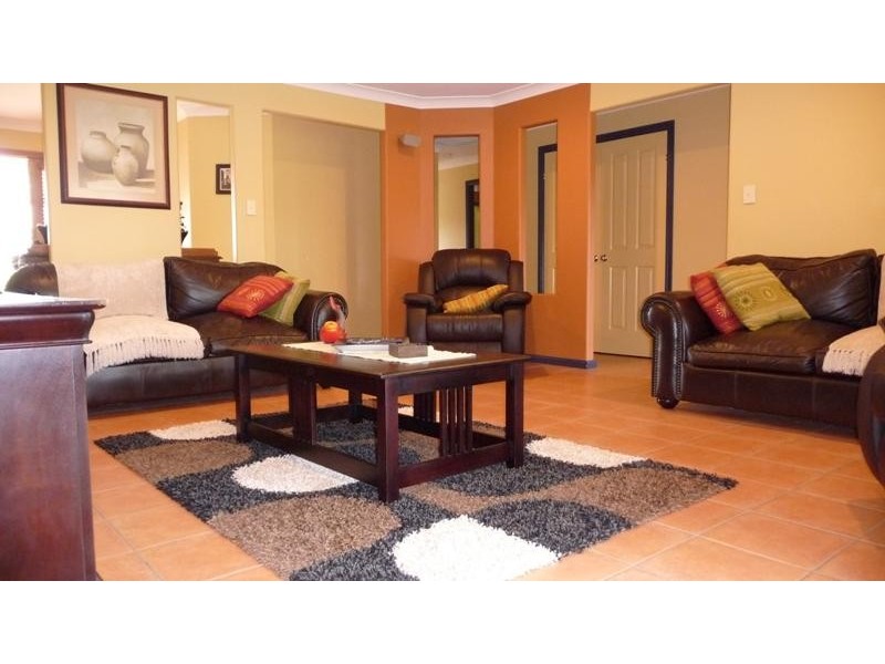 10 SOLANDER PLACE, Lake Cathie NSW 2445