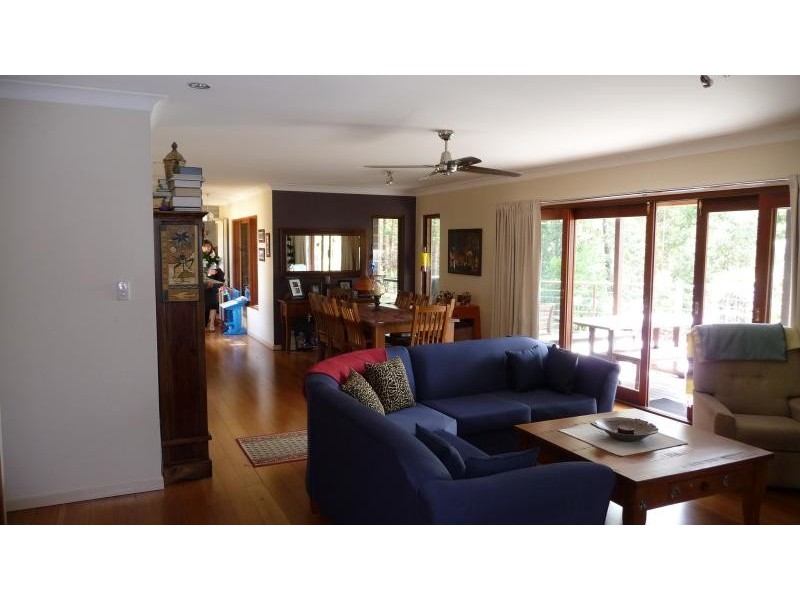 289 Long Point Drive, Lake Cathie NSW 2445