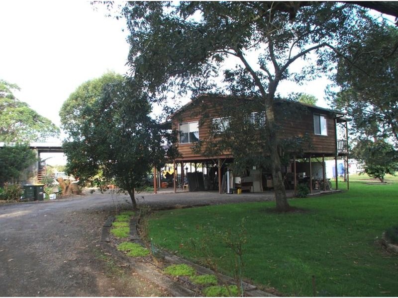 304 The Hatch Road, Blackmans Point NSW 2444