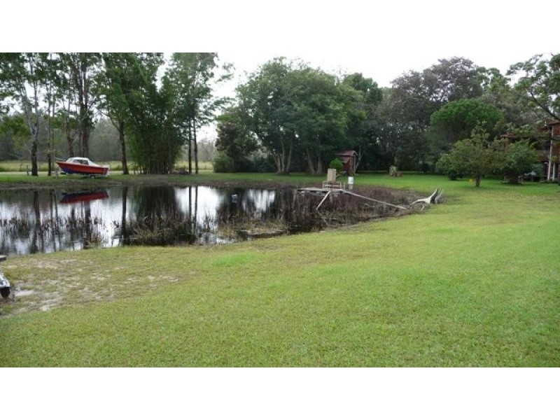 304 The Hatch Road, Blackmans Point NSW 2444