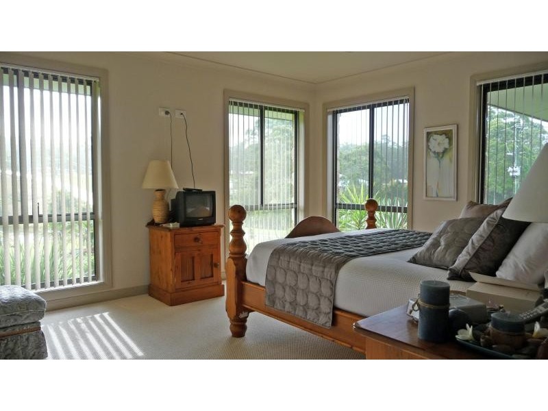 6 Athena Place, King Creek NSW 2446