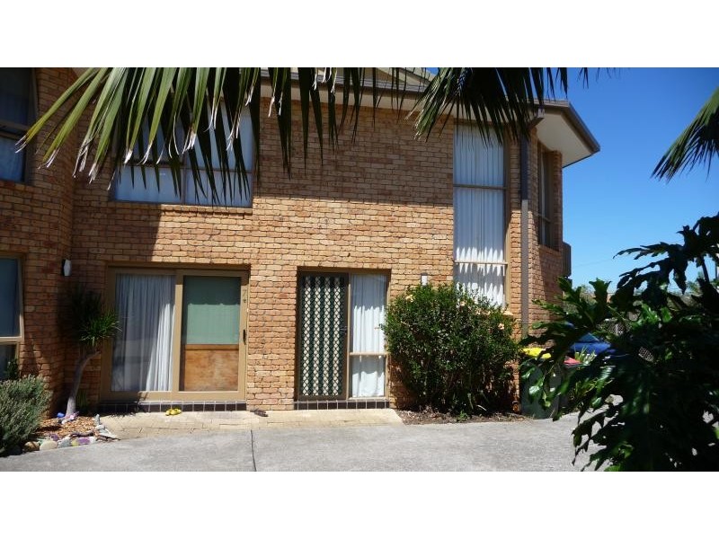 8/3 Parry Avenue, Lake Cathie NSW 2445