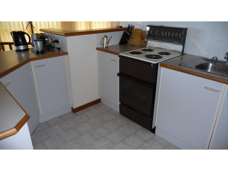 8/3 Parry Avenue, Lake Cathie NSW 2445