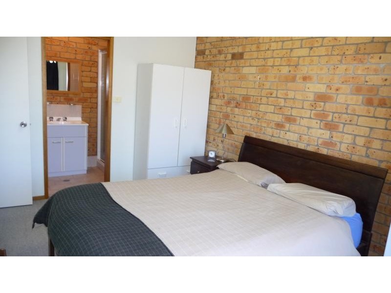 8/3 Parry Avenue, Lake Cathie NSW 2445