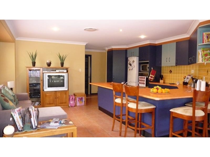10 Solander Place, Lake Cathie NSW 2445