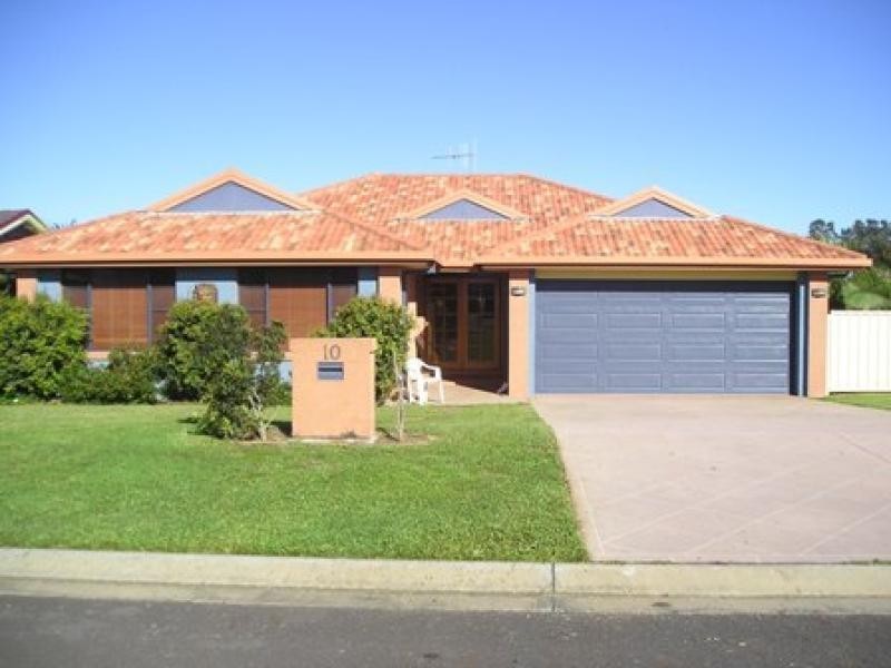 10 Solander Place, Lake Cathie NSW 2445